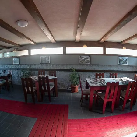 Hotel Dionis &